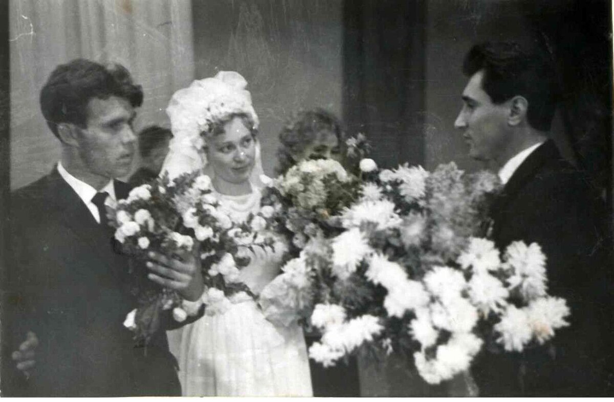 Советская свадьба 1960-х годов. Фото Яндекс картинки.