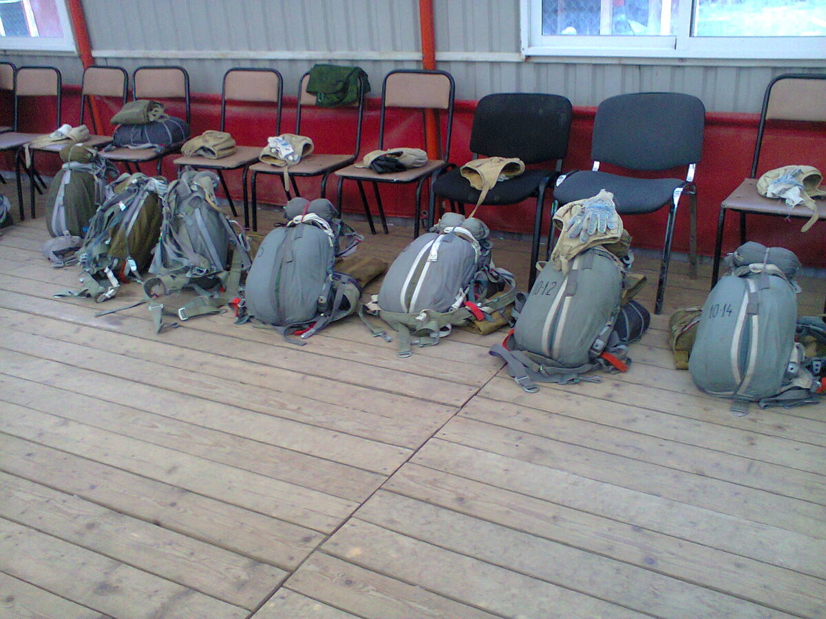  Фото автора. Ожидание погоды перед прыжком 2019г