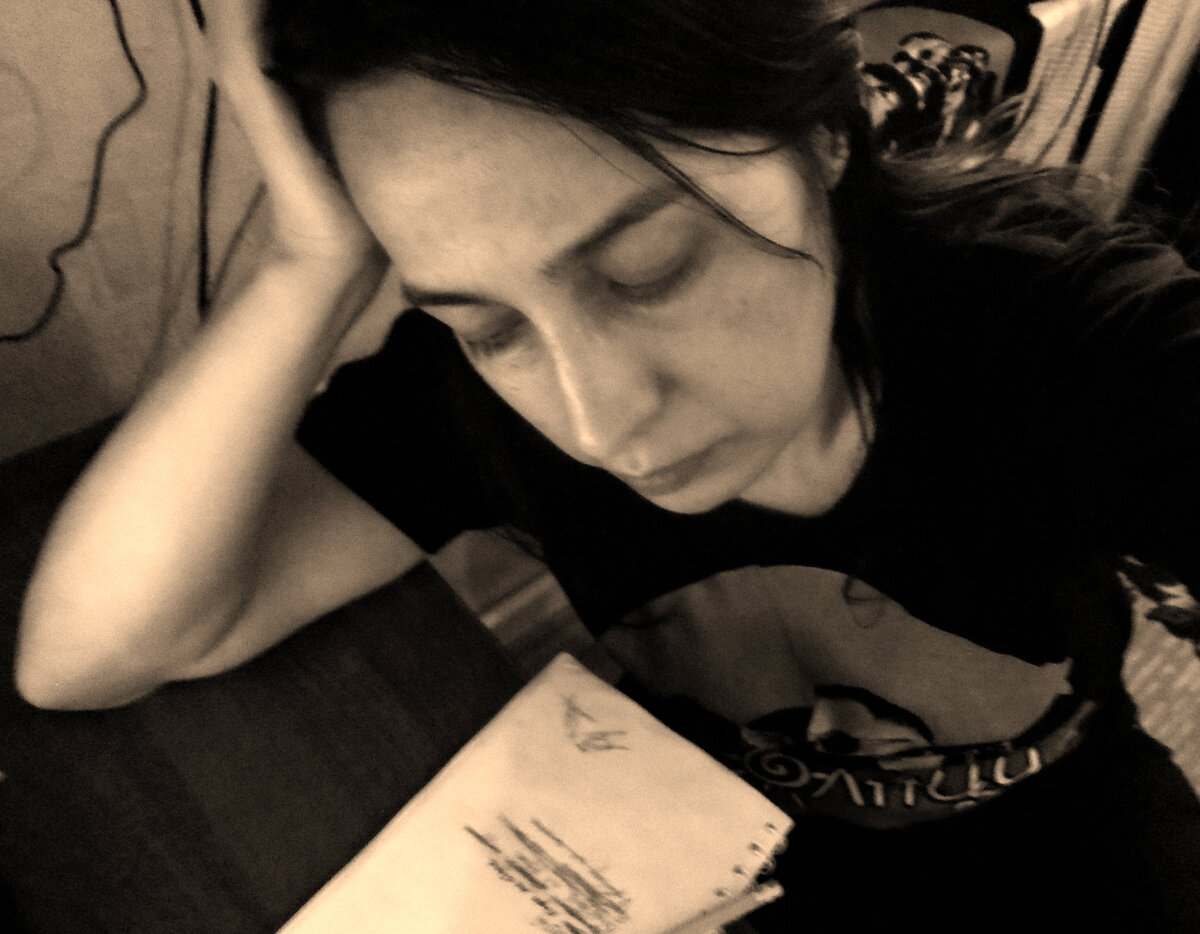 Светлана Вайвод, лидер, автор песен, вокалистка, ритм-гитаристка группы "Навстречу Солнцу"