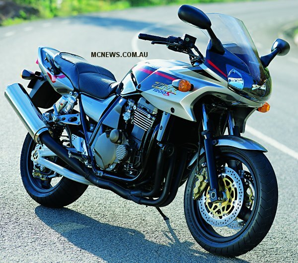 Кавасаки ZRX 1200r