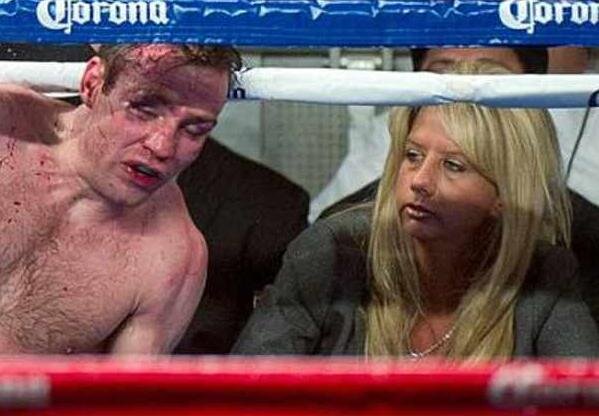 Джули Лидерман на рабочем месте.