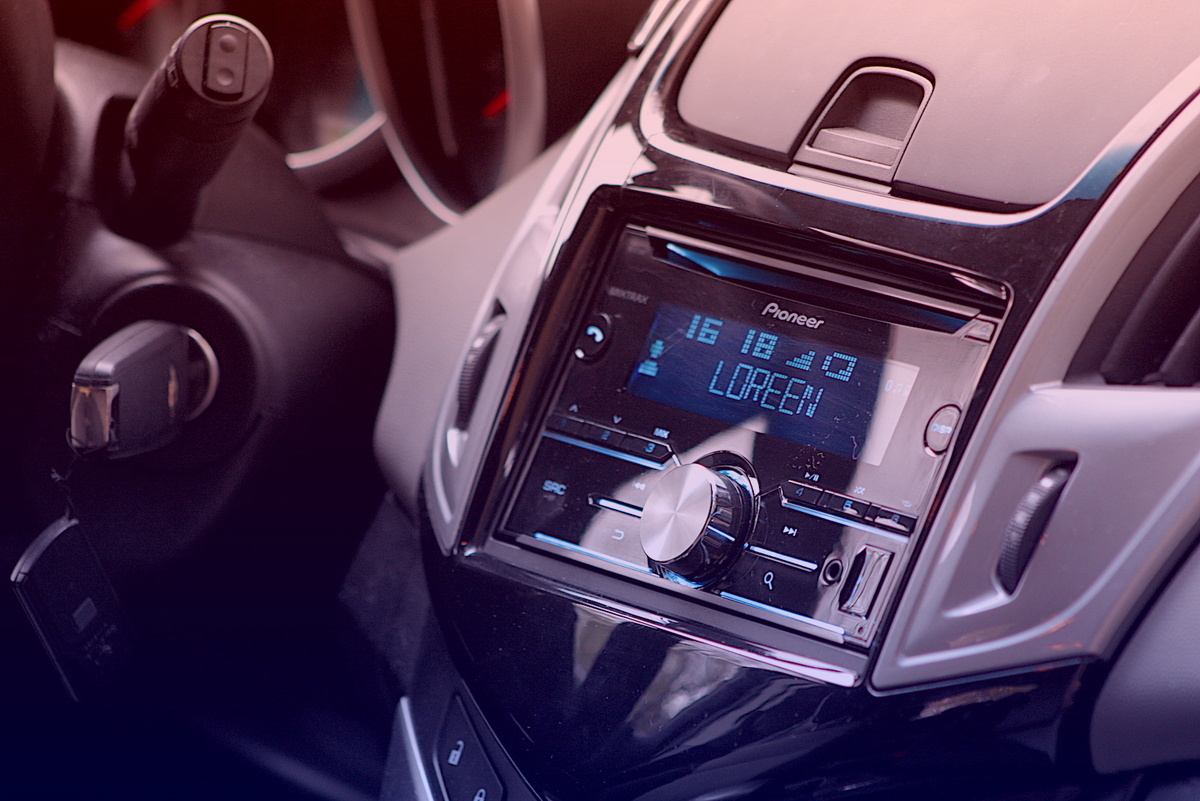 Какую музыку слушать в такси