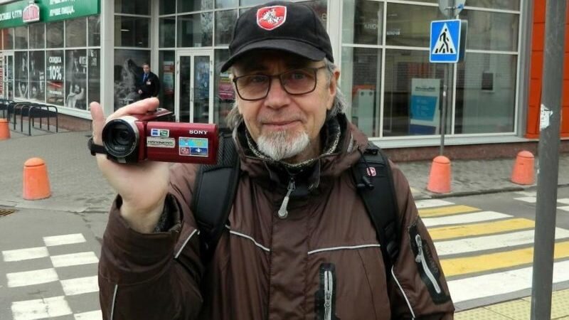 5 ноября Первомайский районный суд  Витебска приговорил известного витебского активиста Николая Качурец к 15  суткам административного ареста за участие в уличной акции 20 сентября.  Николай Качурец в суд не явился. Его дело рассматривала судья  Вероника Борисова.
Фото «Витебская весна»