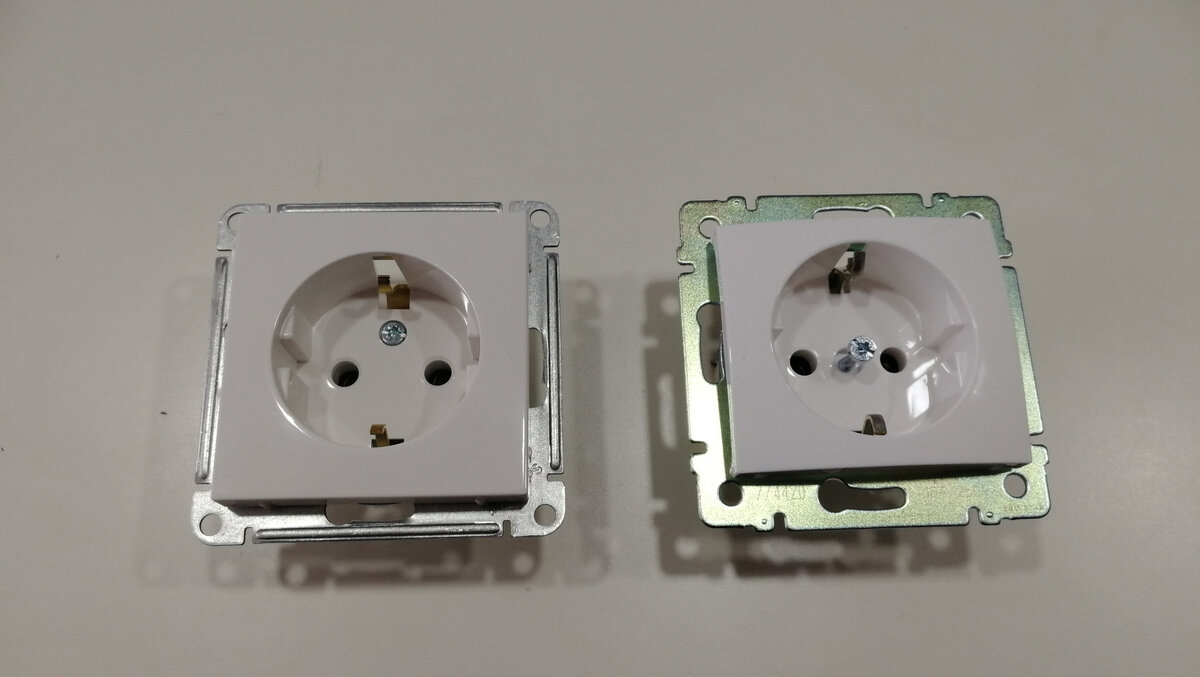 Розетки бытовые с заземляющим контактом