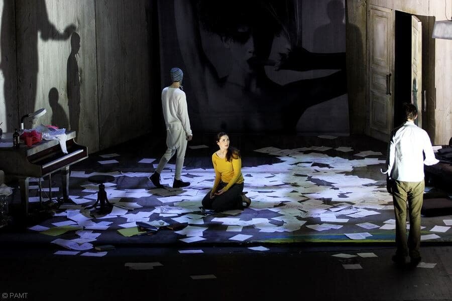 спектакль (фото из открытых источников)