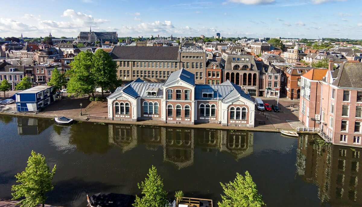 Leiden university. Университет Вебстер Лейден. Лейденский университет Нидерланды. Вебстерский университет в Америке. Университете города Лейден