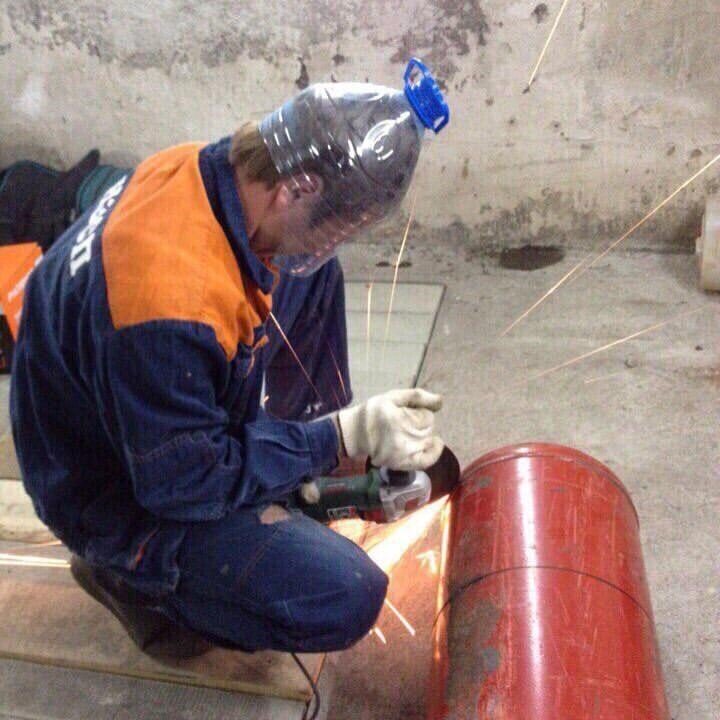 Фото предоставлено другом автора В. Казанцевым. Дизайнерский шлем-маска от Равиля.