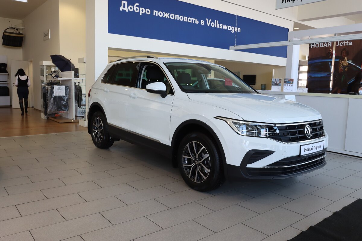 обновлённый Volkswasgen Tiguan - можно листать фото вправо