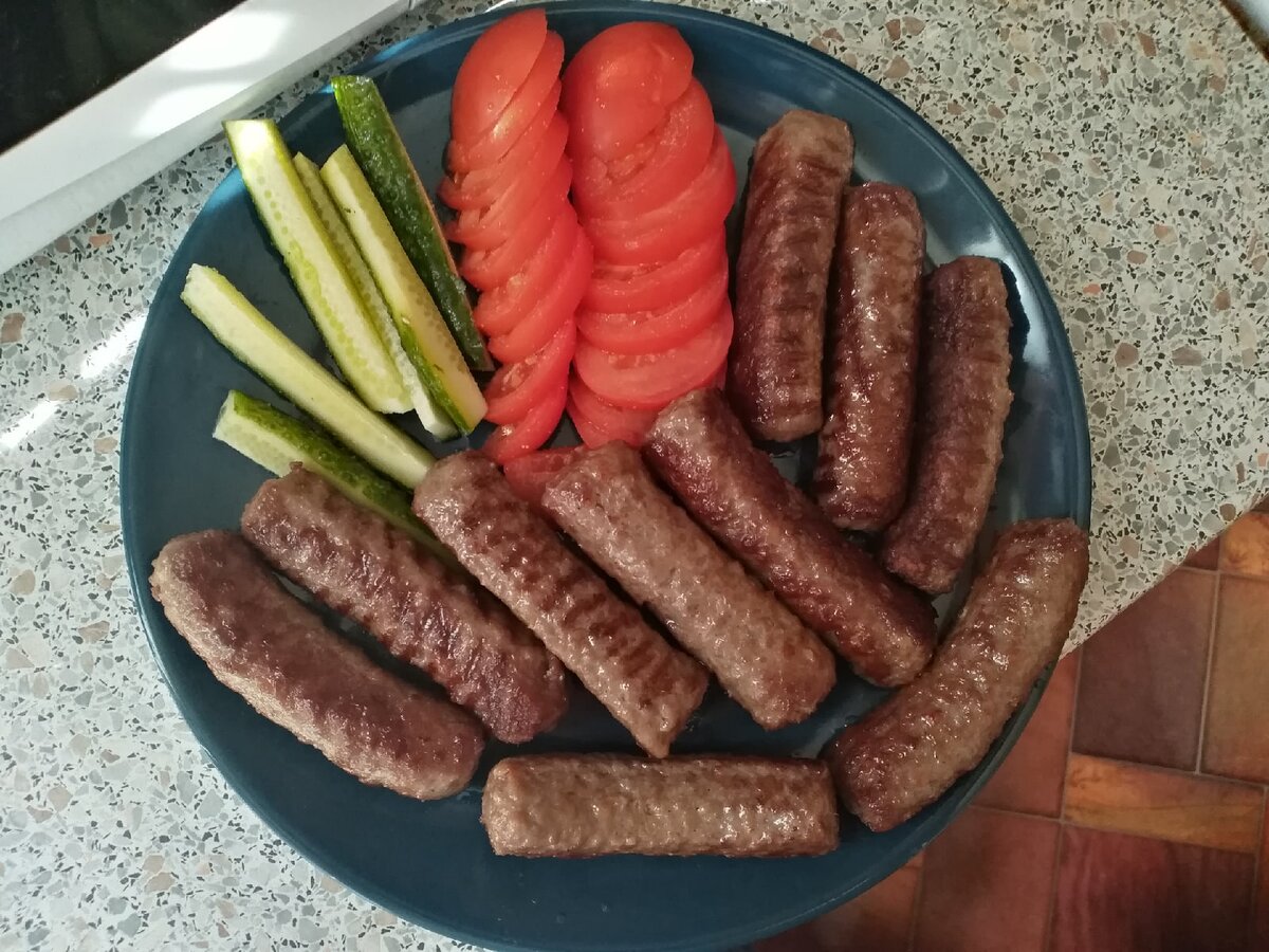 Вот такой обед на всю семью я приготовила буквально за 10 минут