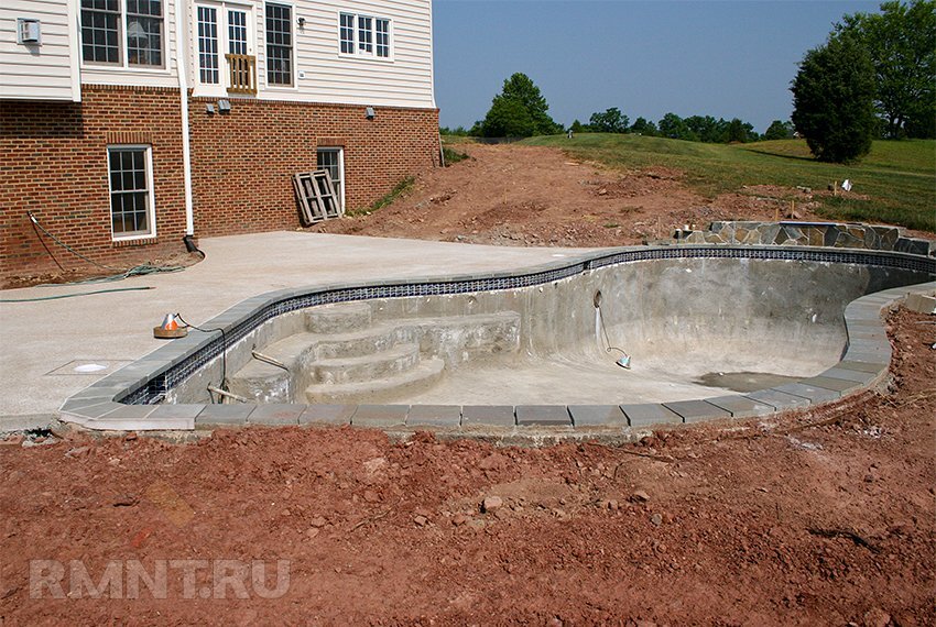 Бассейн из бетона своими руками: пошаговая инструкция