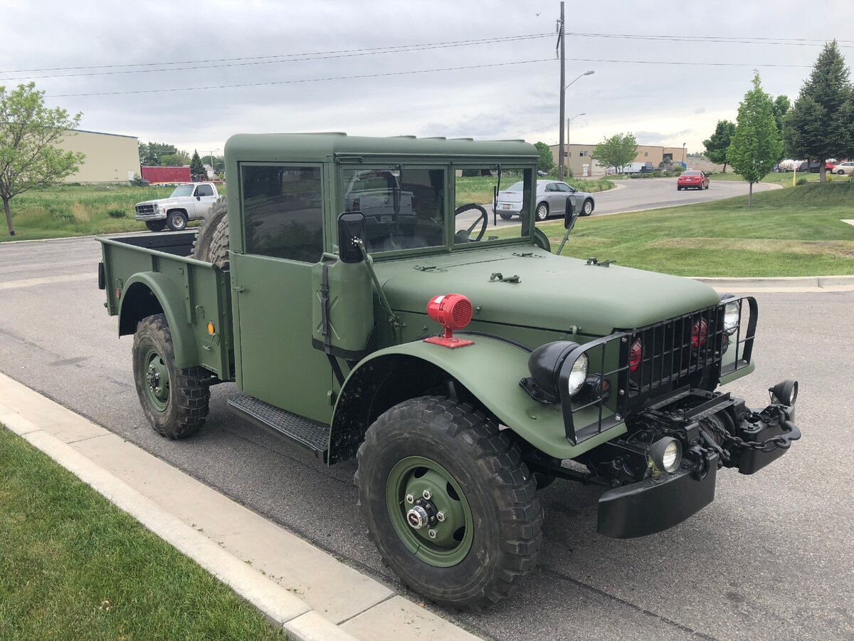 Dodge m886