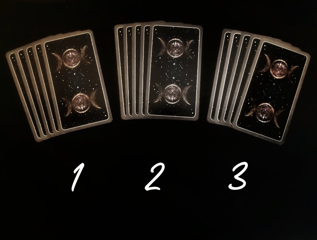 Для индивидуального расклада пишите на WhatsApp +79773504132