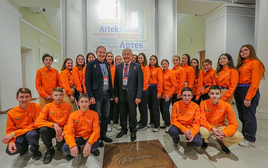 ОАК провел авиационную программу в "Артеке" . Фото ОАК