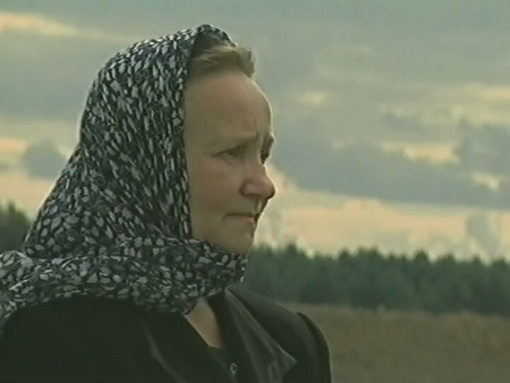 Надежда Трошина. Кадр из фильма "Песней наполнено сердце моё"