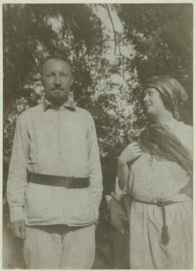 Айседора Дункан с наркомом Н. И. Подвойским на Воробьёвых горах, Москва, 1921 год.