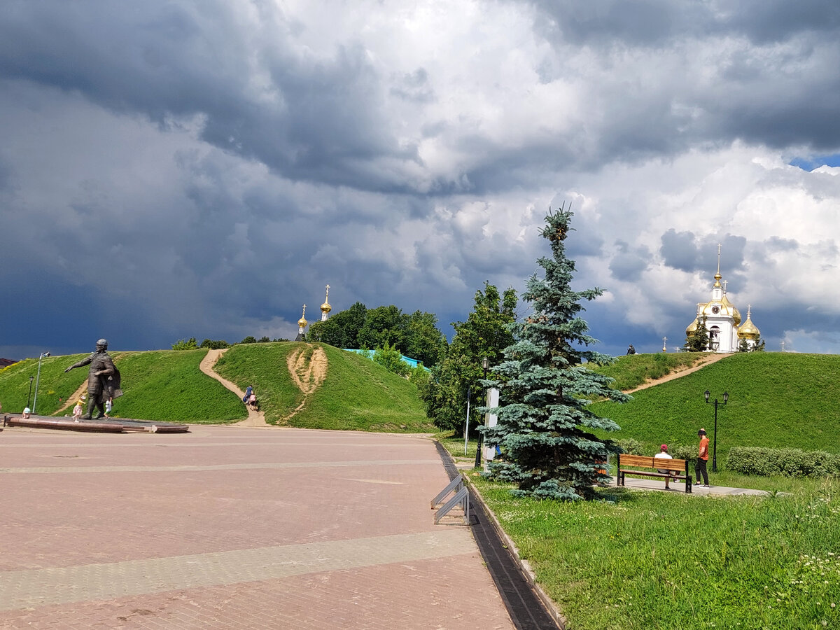 Фото автора. Подмосковье. Памятник Юрию Долгорукому. Дмитровский кремль.