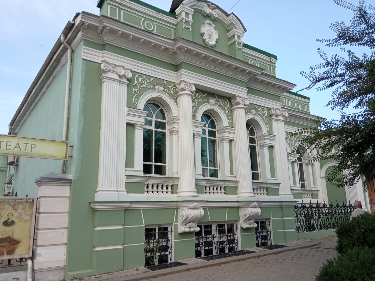 Чеховский театр