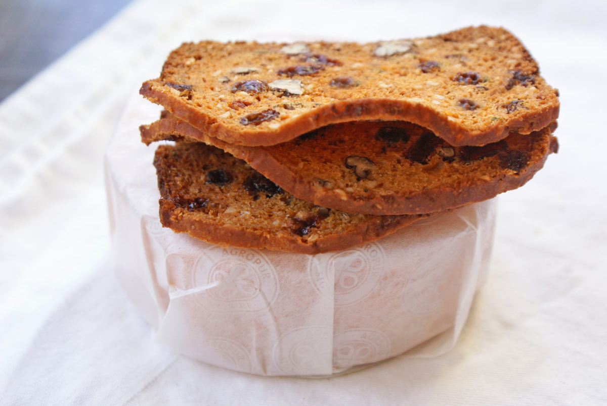 Cookie mine. Tarte Tatin cookie. Thin Cracker Bread. Crisps ok with Raisins. Cracker Bread PNG.