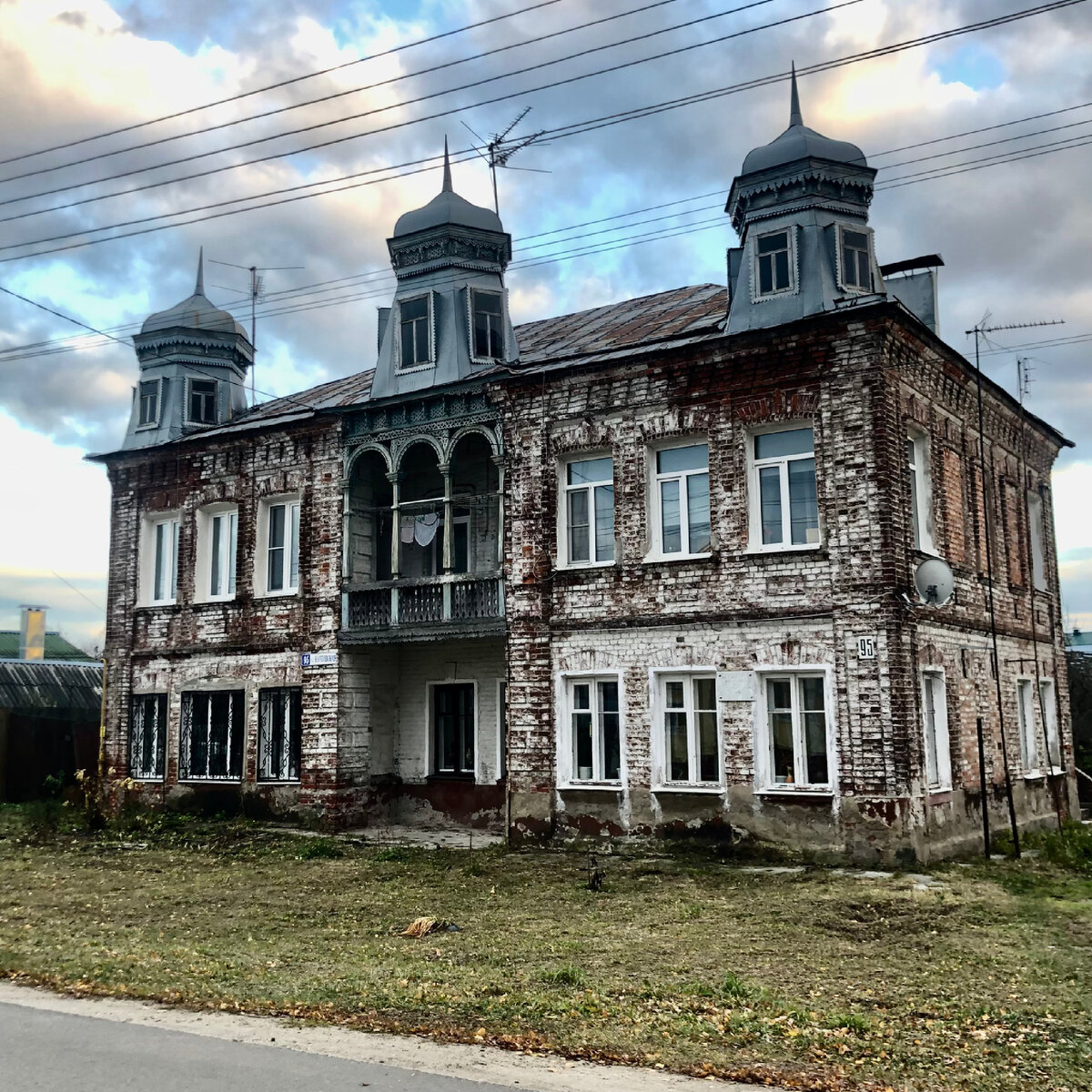 Даже в обшарпанном виде он до сих пор смотрится необычно (фото автора)