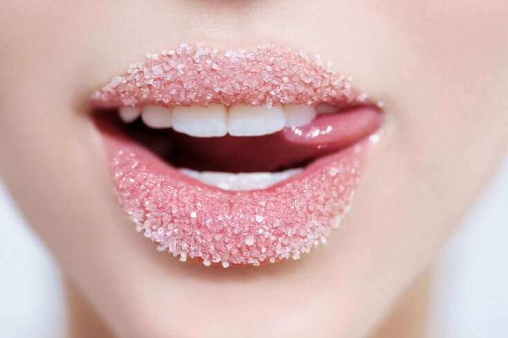 Что делать, если сильно обветрились губы