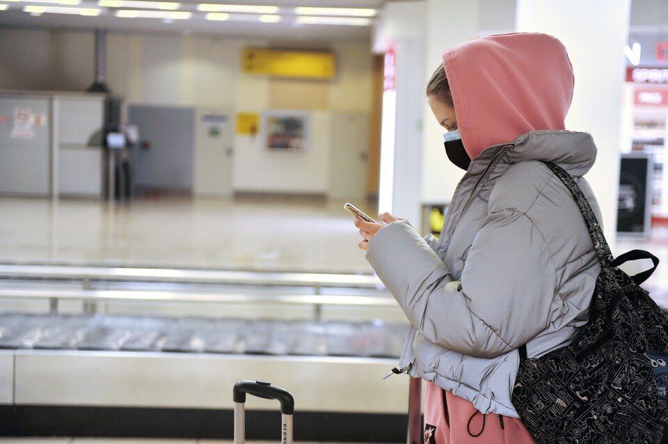     В России предложили изменить правила перевозки ручной клади в самолете Алексей БУЛАТОВ