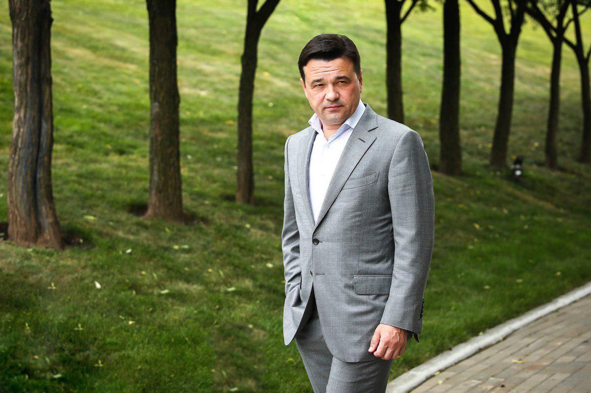 Губернатор Московской области Андрей Воробьев считает, что главная причина, по которой жители столицы устремились за пределы мегаполиса - желание жить поближе к природе.