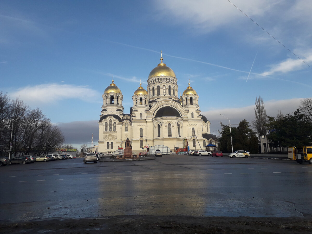 Новочеркасский собор ночью с подсветкой