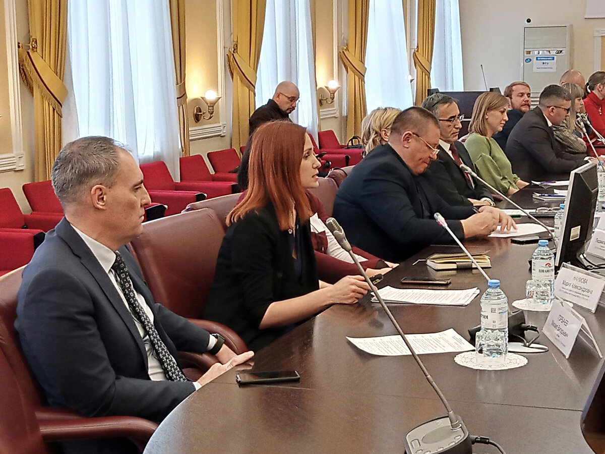 В число семи наиболее результативных, успешных практик вошёл опыт, представленный начальником по  управлению персоналом ГБУЗ ТО «Областная больница № 23» Марии Наумовой