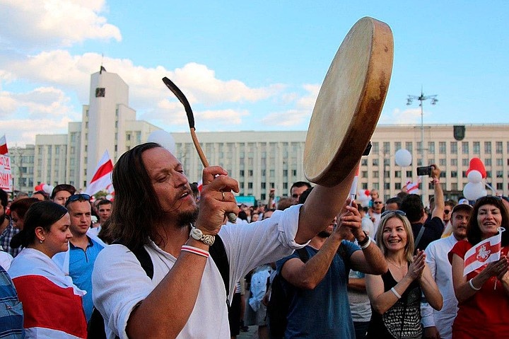 Восьмые сутки в Беларуси идут марши протеста 
Фото: Александр КОЦ, взято с сайта https://www.komi.kp.ru