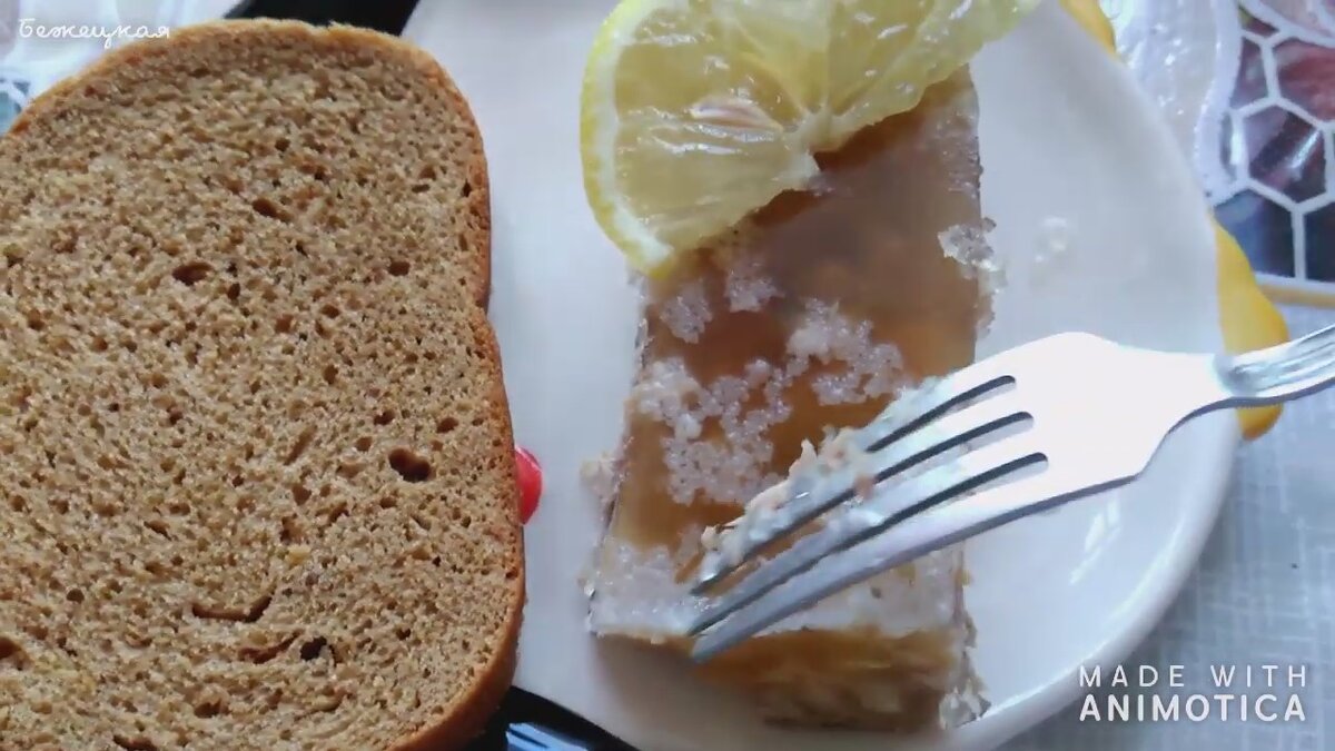 Холодец полезен для кожи лица.
