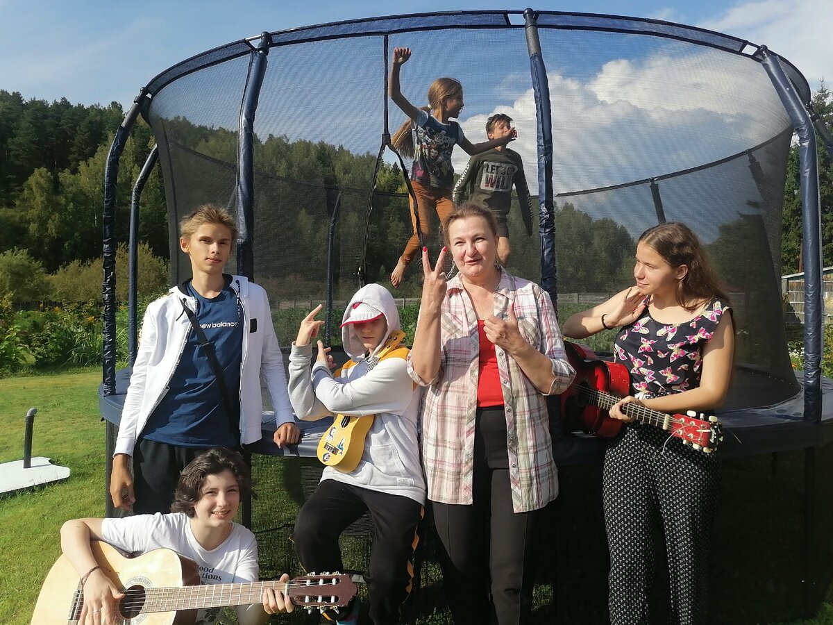 Елена Велеба - семейный, детский психолог, обучающий тренер/коуч. Онлайн/оффлайн консультации и программы гармонизации (для взрослых) и безопасного взросления (для детей) на турбазе "Инсайт", дер. Писаная, Томская Писаница.