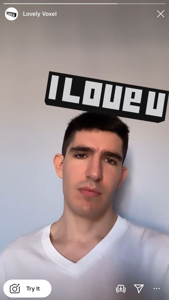 От нажатия на экран маска меняет надписи :)