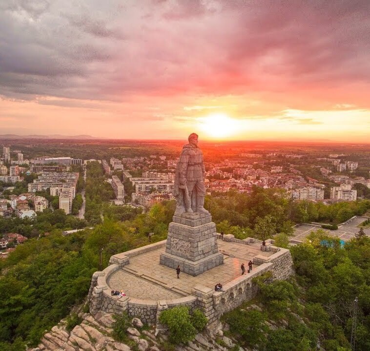 Памятник русскому солдату в Пловдиве. Источник - сайт Википедия.