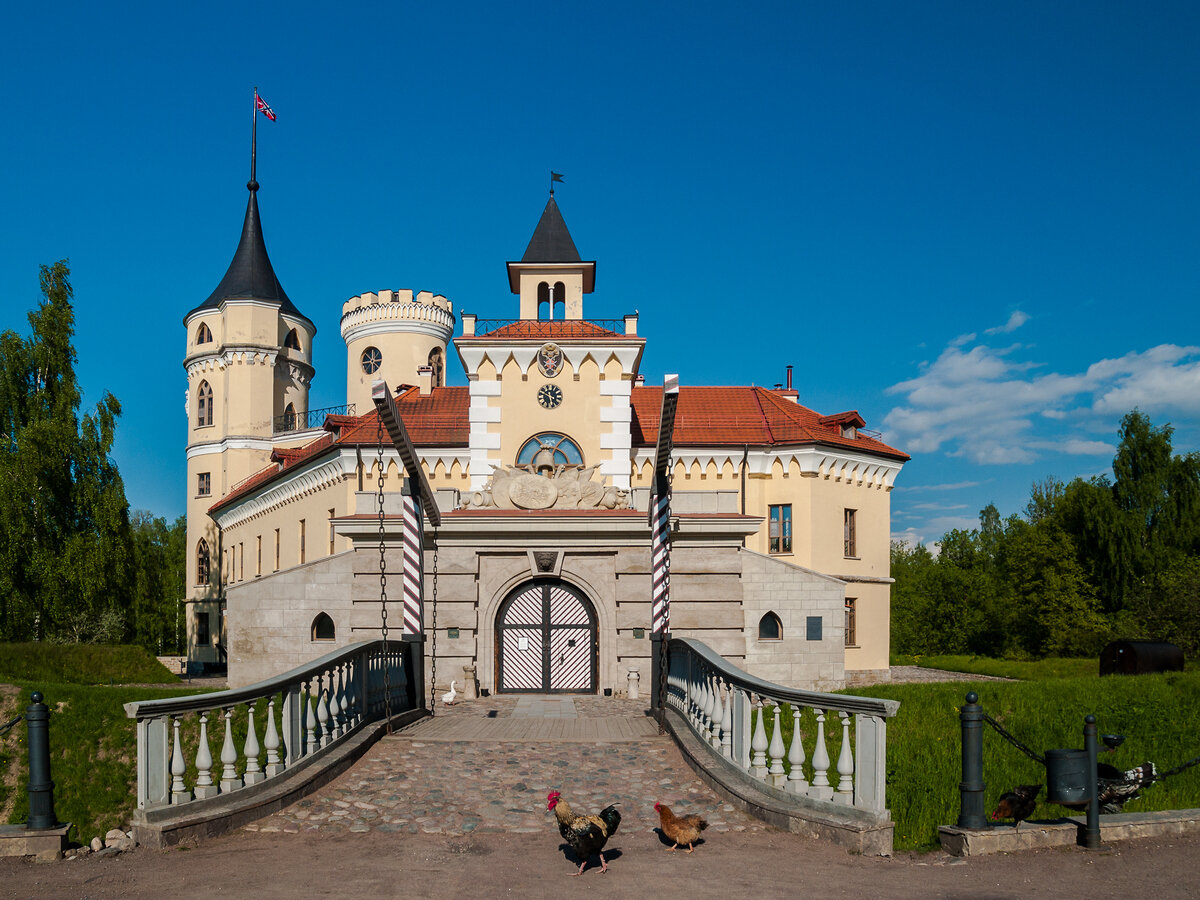 замок бип в павловске фото