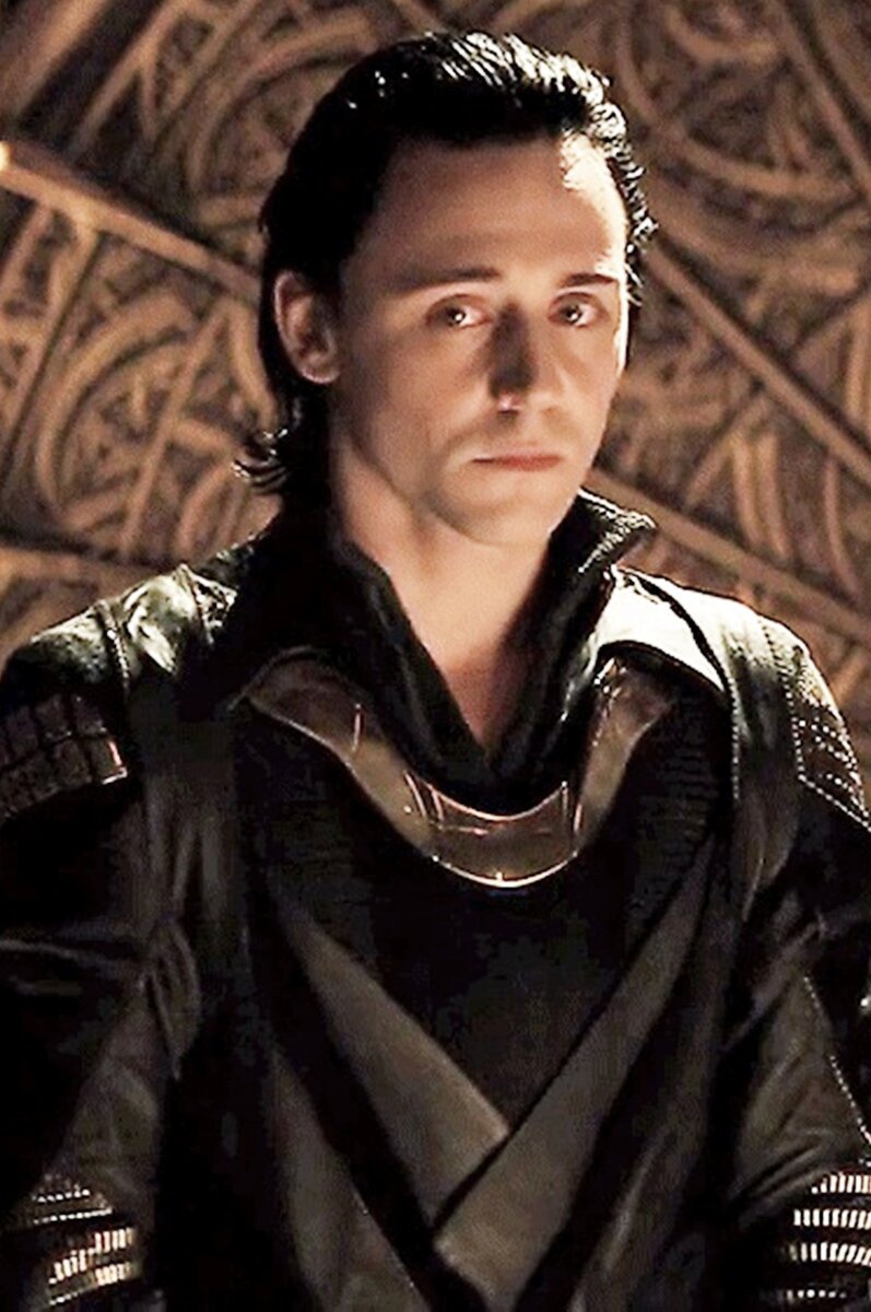 Том в роли Локи. 