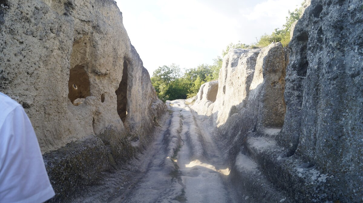 Окресности Бахчисарая, Свято-Успенский мужской пещерный Монастырь