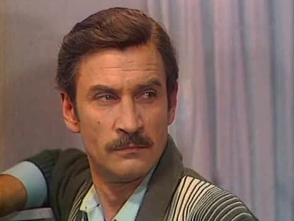 Отец Кирилла - актер Юрий Гребенщиков