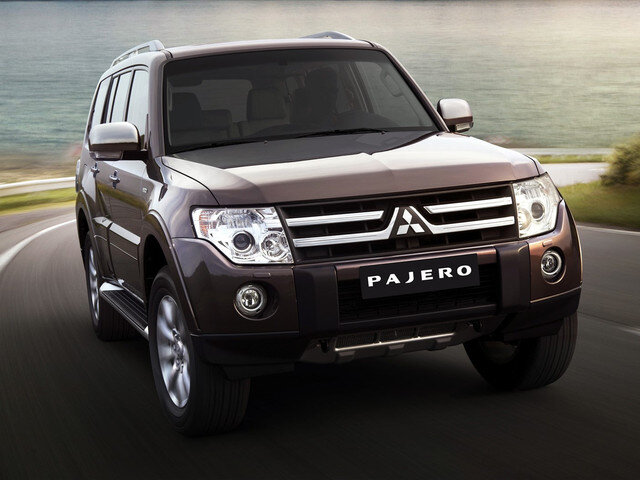 Mitsubishi Pajero IV. Фото из открытых источников. Источник ЯндксКартинки.