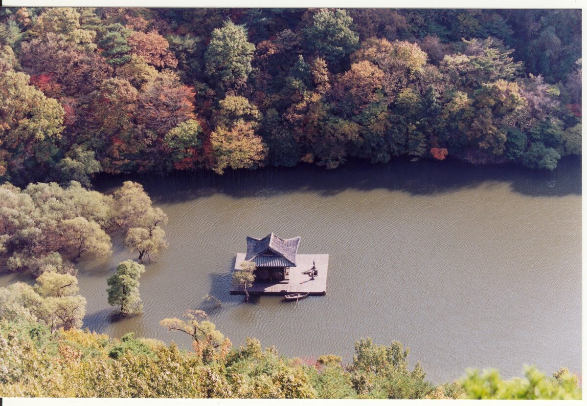 кадр из фильма "Весна, лето, осень, зима... и снова весна"