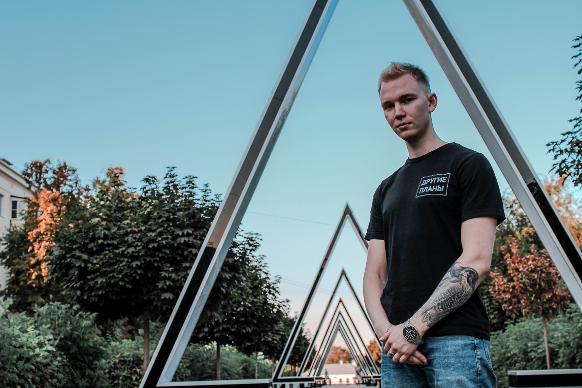 Александр Иванов