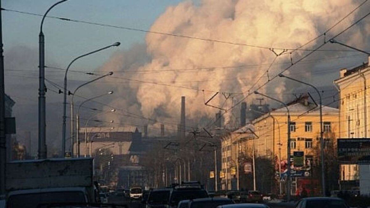 Сталинск-Кузнецк (нынешний Новокузнецк)  во всей красе. Из развлечений был только хоккей. Теперь и его не оставили. Почти.