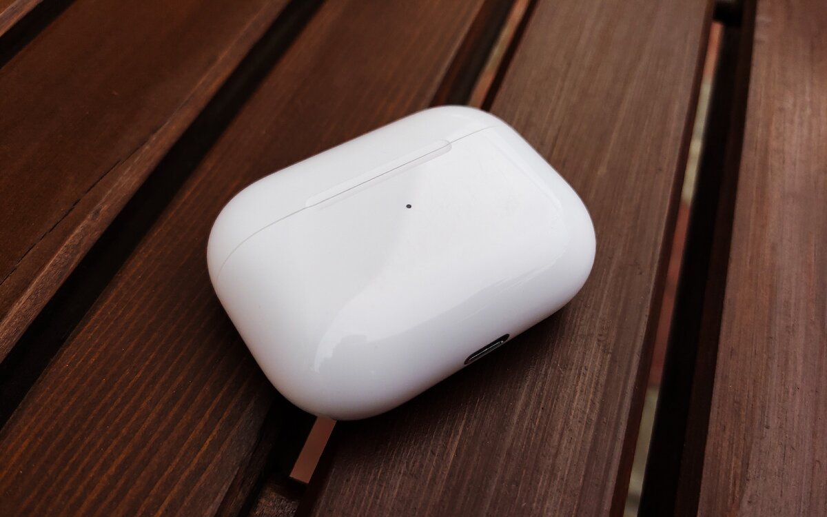 Кейс Apple AirPods Pro