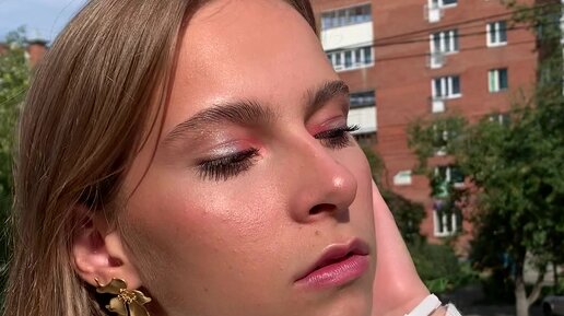 Stunning Hairstyle & Make-up for @jesuiselisabet