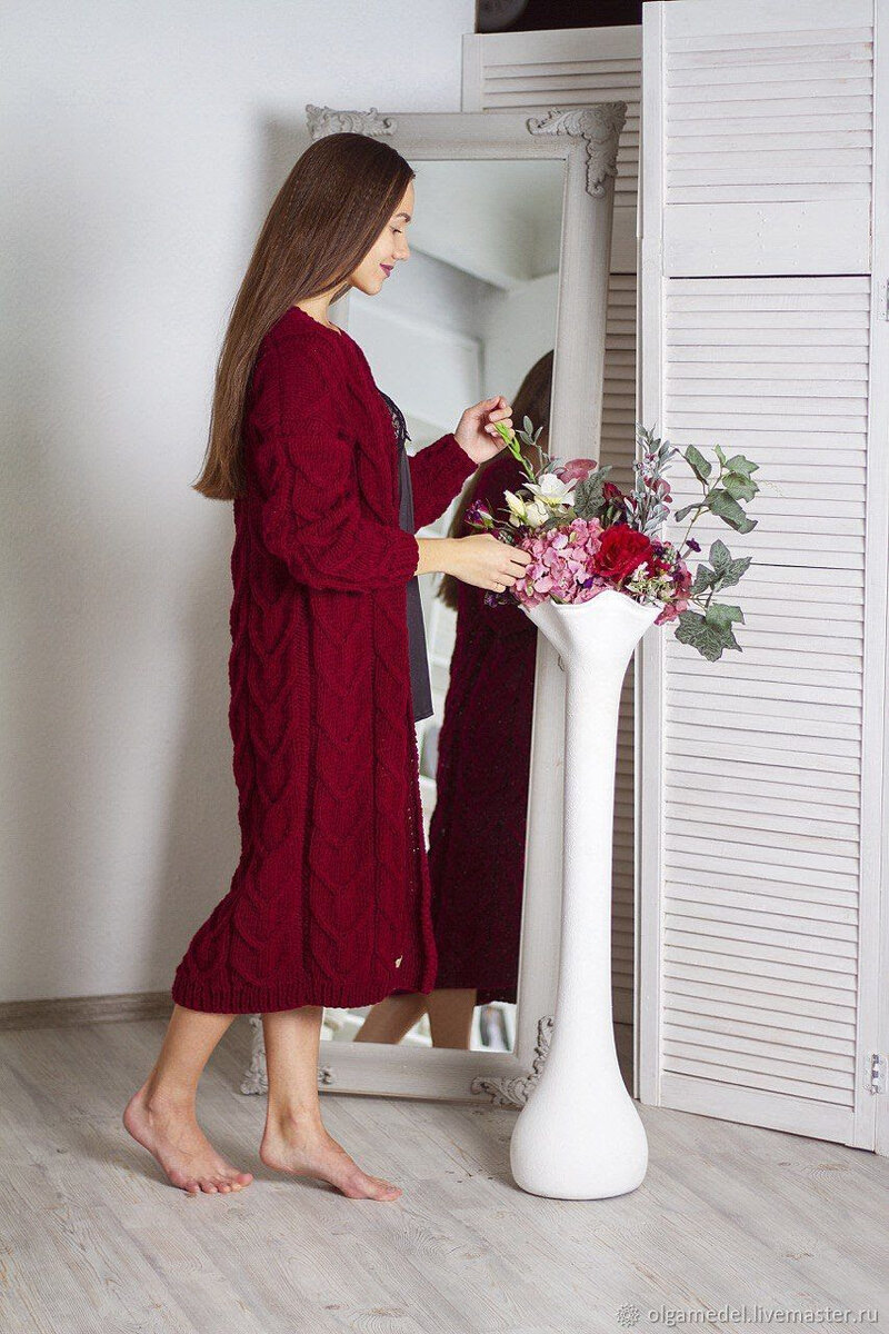 На фото: кардиган, магазин Ольги Медель https://www.livemaster.ru/olgamedel