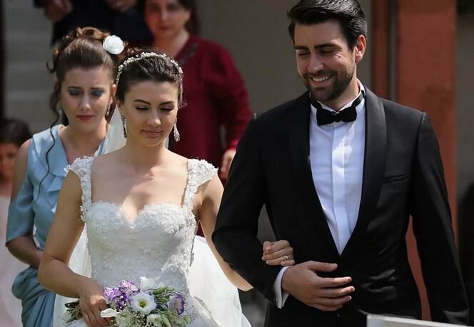 Любовь напоказ