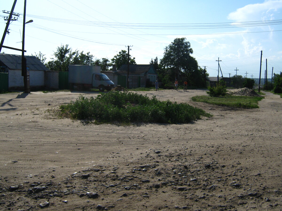 Перекрёсток улиц Титова и Руднева