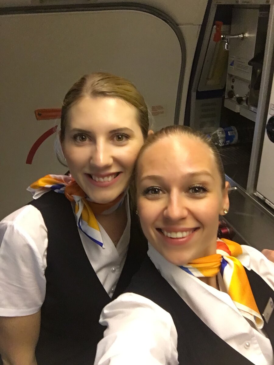 Это как раз одна из них, мы познакомились в одном из полетов)