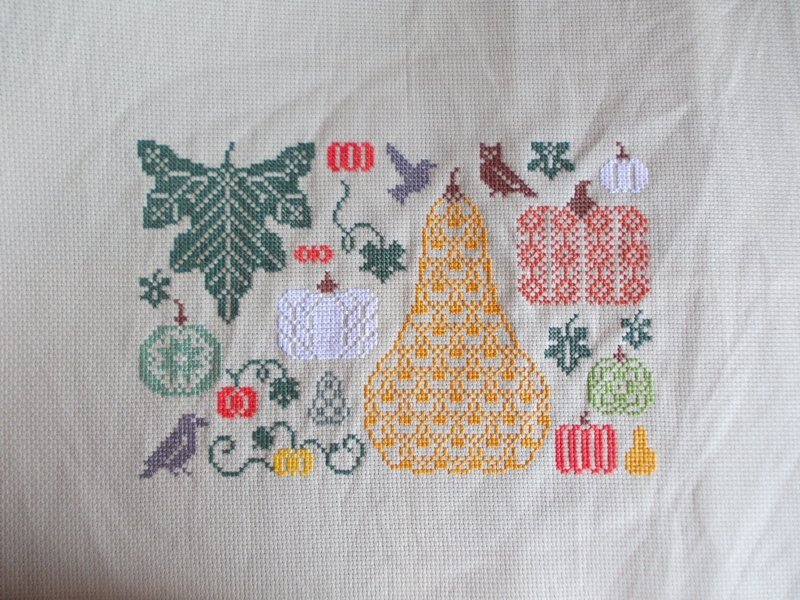 По бесплатной схеме Совиного леса. Видно, что я держалась до последнего, и только в самом конце начала эксперименты с цветами...