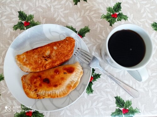 Фото и чебуреки исполнения автора )))