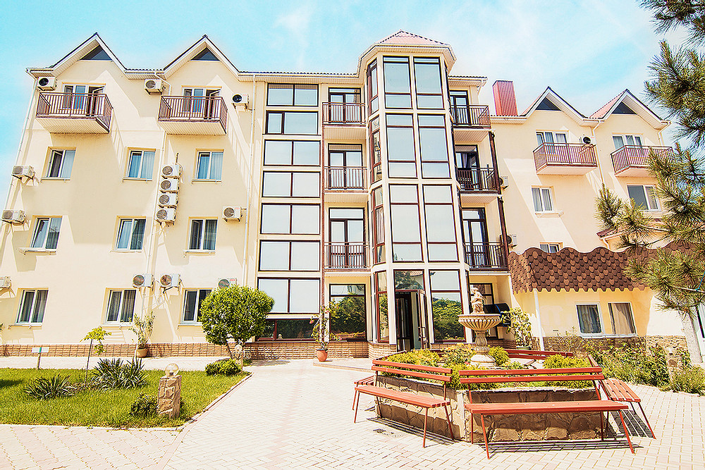 Административный и жилой корпус